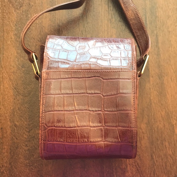Brown Leather Croc Embossed Crossbody Purse Bag - Picture 5 of 8